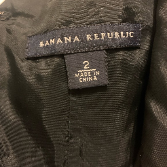 Size 2, abstract printed dress, Banana Republic - Picture 3 of 8